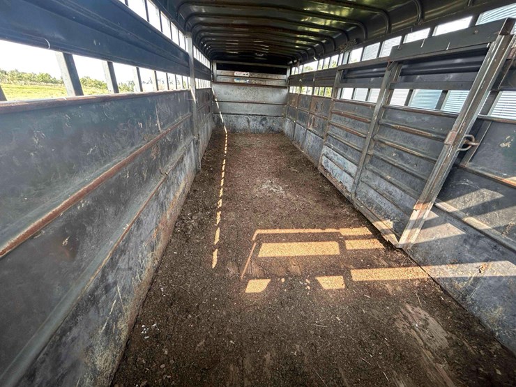 trailalong-stock-trailer-image-12