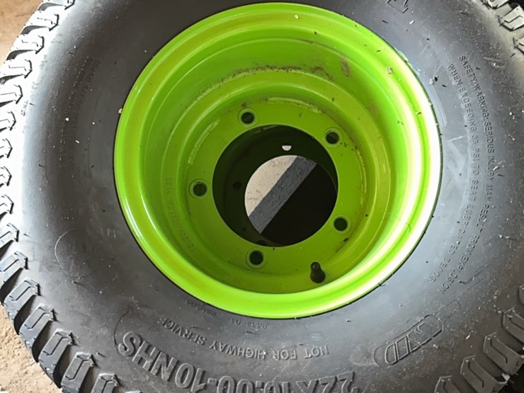 new-pair-of-22x10-10-tire-with-5-lug-wheel-image-1