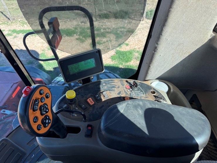 2020-case-ih-wd2104-image-30