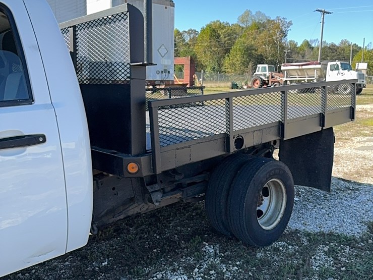 2007-chevy-3500-hd-flatbed-6.0-vortec-engine-146,125-miles-image-3