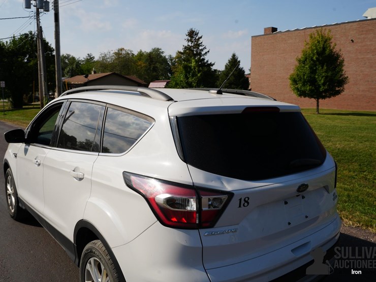 2017-ford-escape-image-17