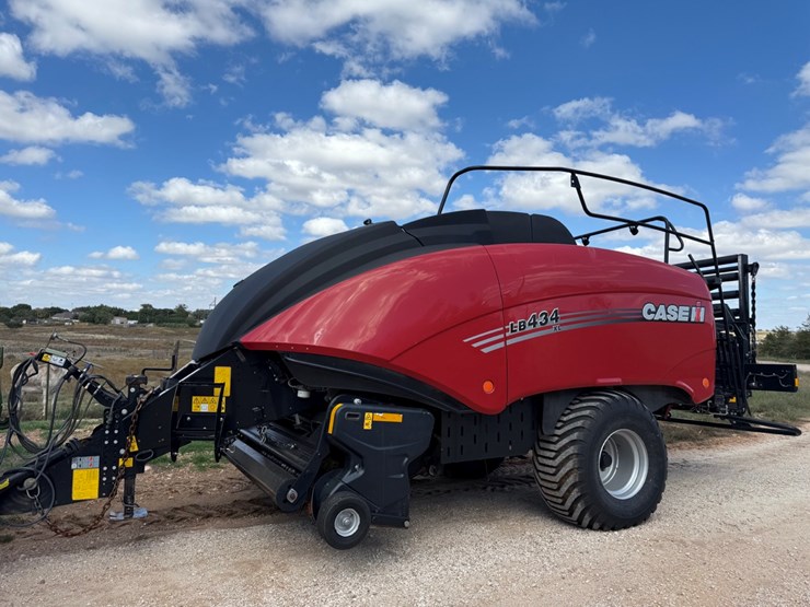 case-ih-lb434xl-image-1