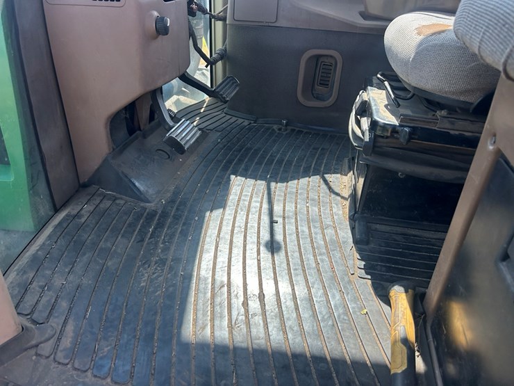 1998-john-deere-9300-image-23