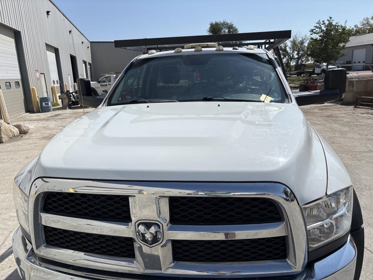 2016-dodge-ram-5500-image-10