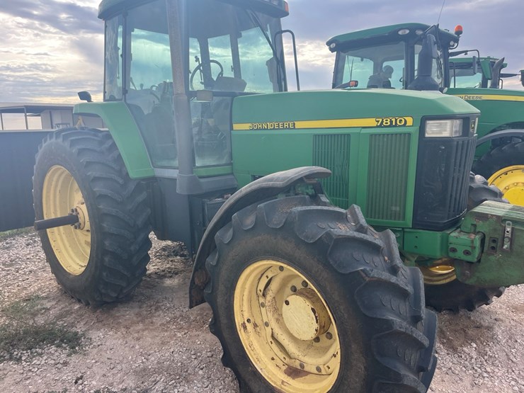 john-deere-7810-image-2