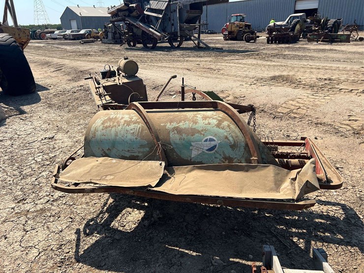 self-propelled-almond-sweeper-image-4