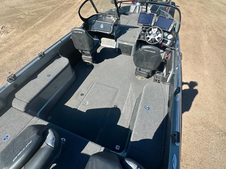 nitro-zv21-boat-image-38