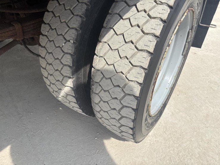 2008-ford-f550-image-48