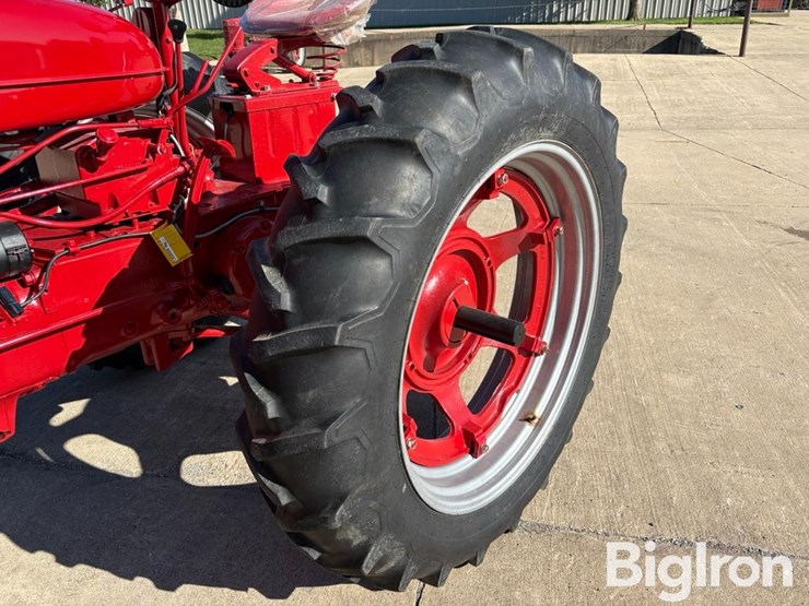 1953-ih-farmall-super-md-2wd-tractor-image-18