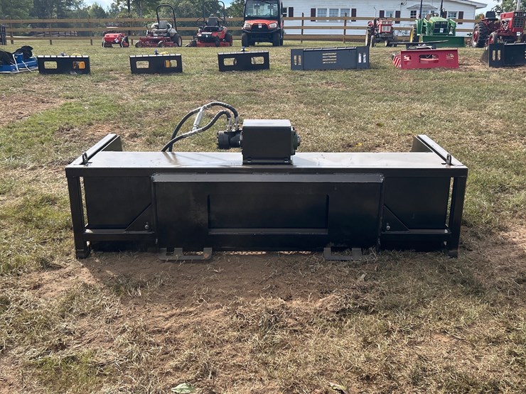 #478-•-quick-attach-vibrating-bucket-image-2