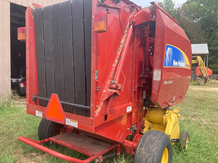 new-holland-br7060-image-5