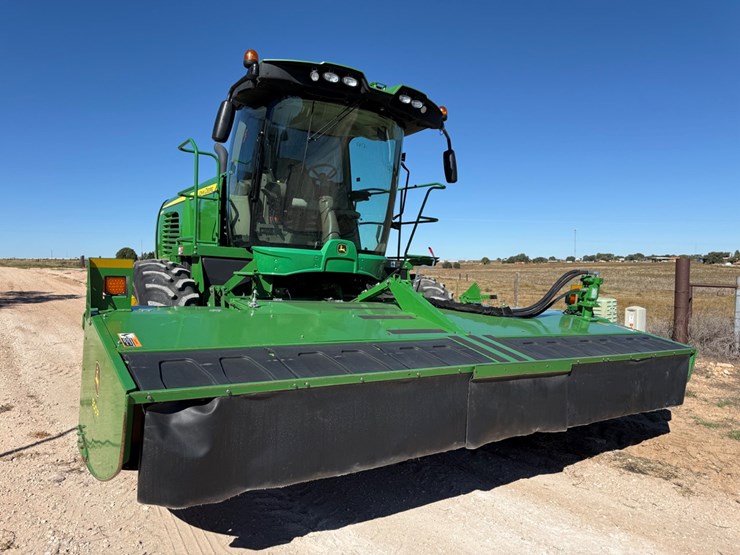 2019-john-deere-w235-image-63