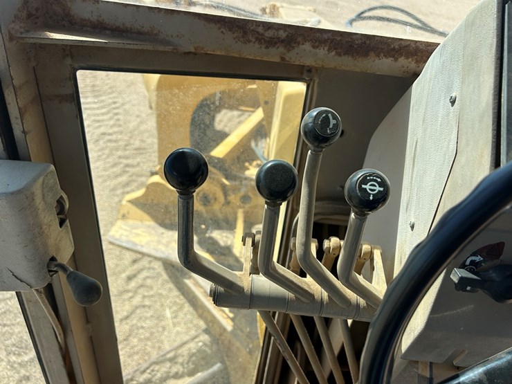 deere-770bh-image-45