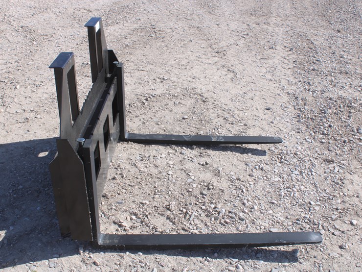 #4084-•-48-inch-skid-steer-quick-attach-frame-with-42-inch-pallet-forks-image-1