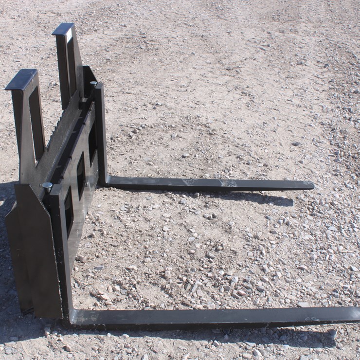 #4084 • 48 Inch Skid Steer Quick Attach Frame With 42 Inch Pallet Forks