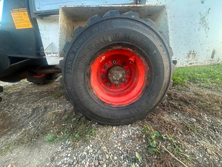 1981-model-2000-bobcat-mini-payloader-image-18