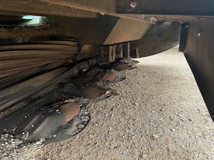 john-deere-w235-image-11