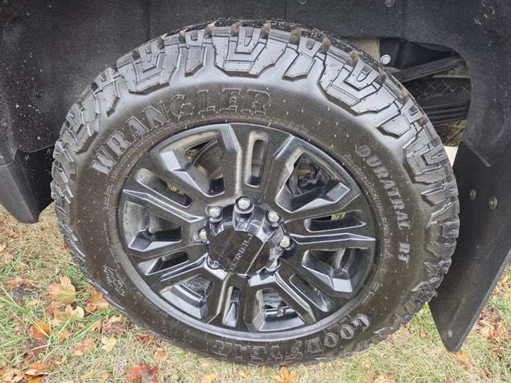 2023-gmc-3500hd-image-71