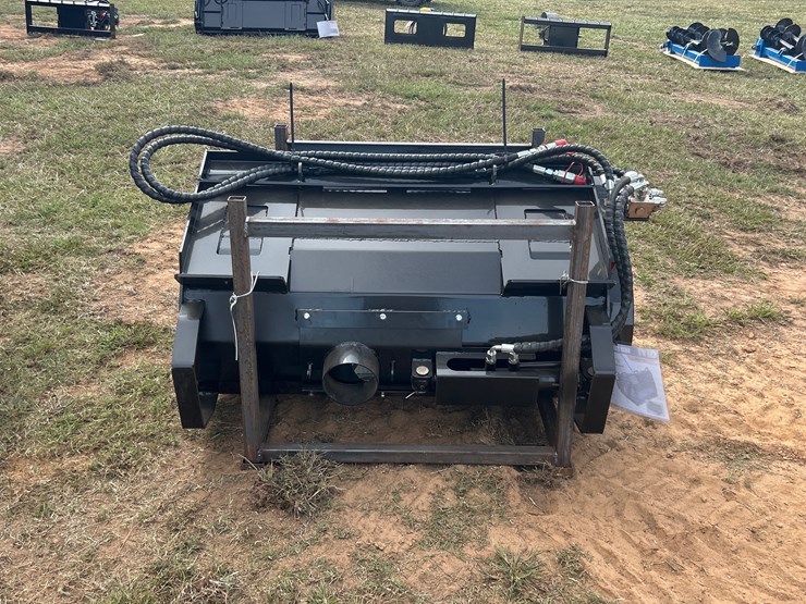 #473-•-quick-attach-mixing-bucket-image-2