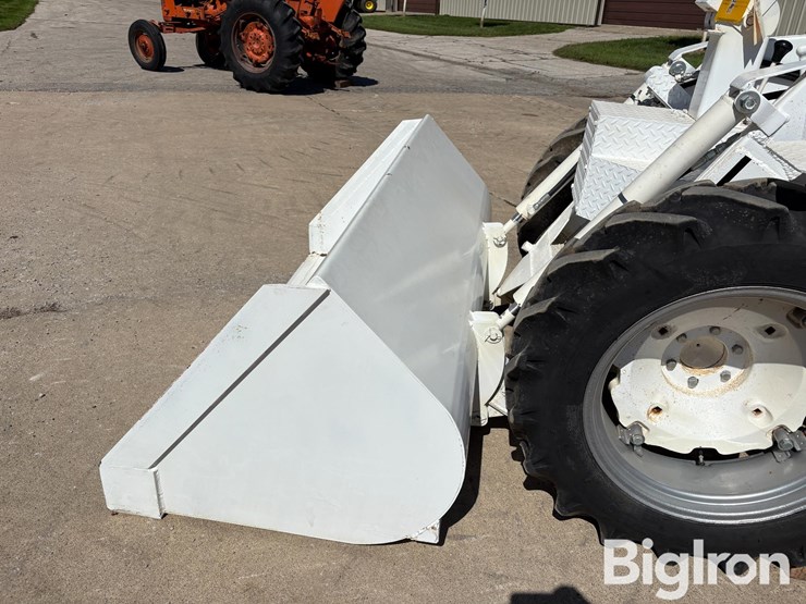 1958-honey-bee-hydro-loader-2wd-tractor-image-18