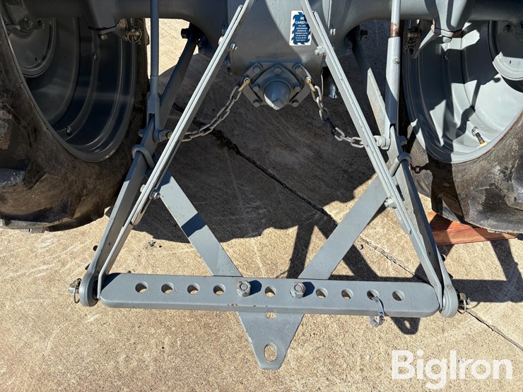 1940-ford-9n-image-10