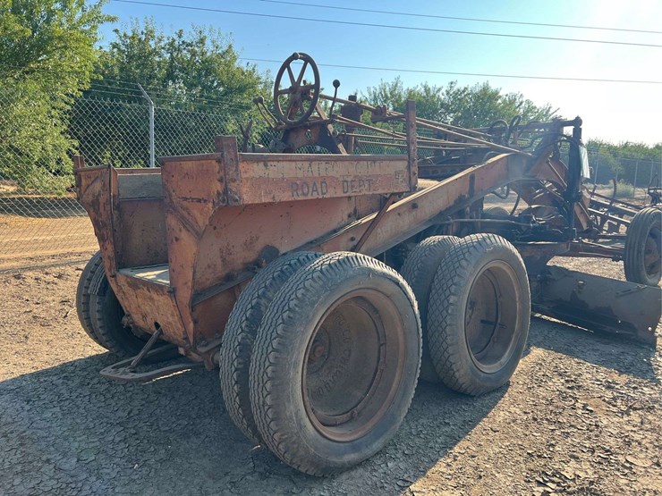 mccormick-road-grader-image-15