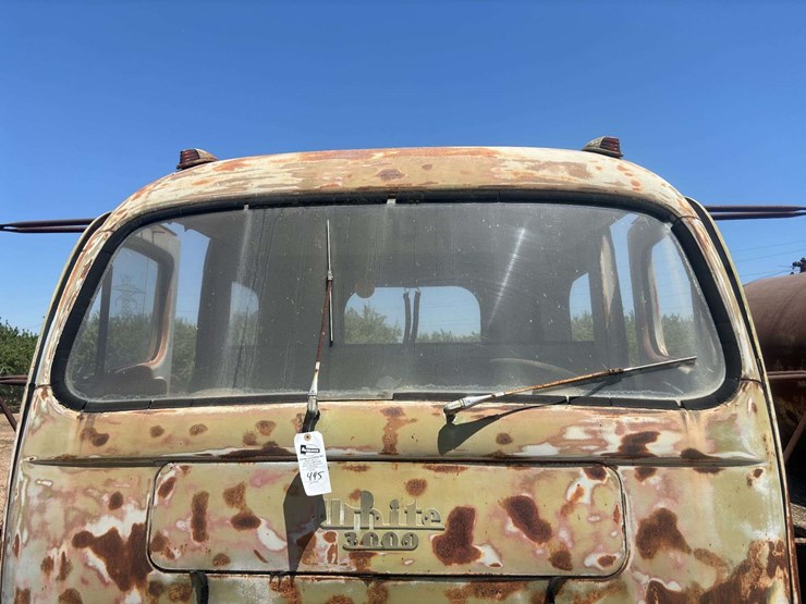 white-3000-truck-image-23