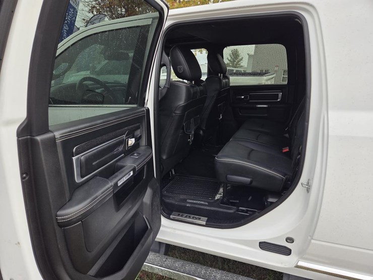 2018-dodge-ram-2500-image-47