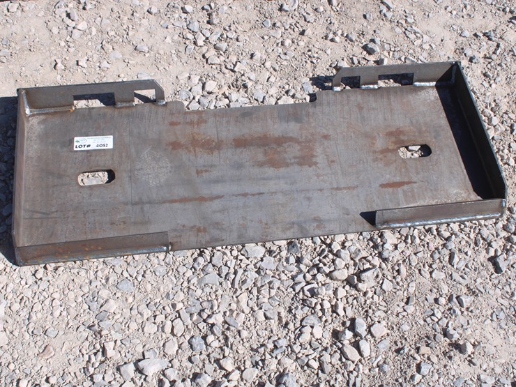 #4052-•-skid-steer-quick-attach-plate-image-1
