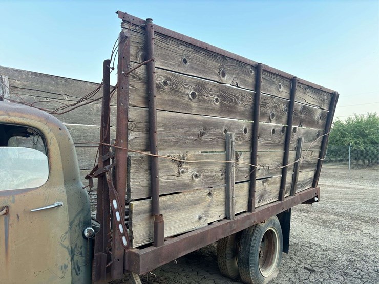 studebaker-stake-bed-truck-image-29