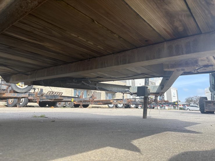 #5074-•-2017-sure-track-aluminum-16'-utility-trailer-image-28