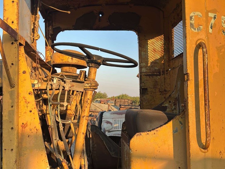 euclid-tractor-tanker-image-19