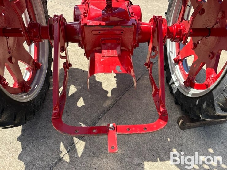 1938-international-farmall-f-14-2wd-tractor-image-10
