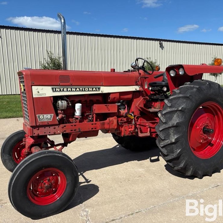 1971 INTERNATIONAL 656