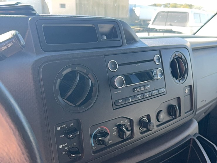2011-ford-142-image-16
