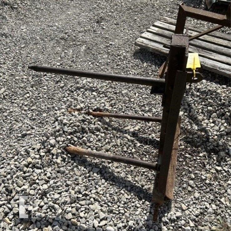 3PT BALE SPEAR