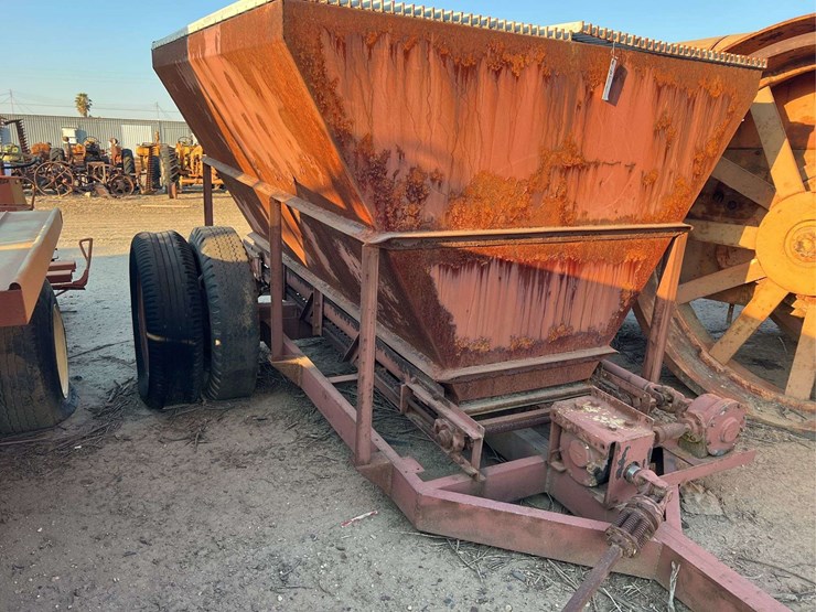 fertilizer-wagon-image-4