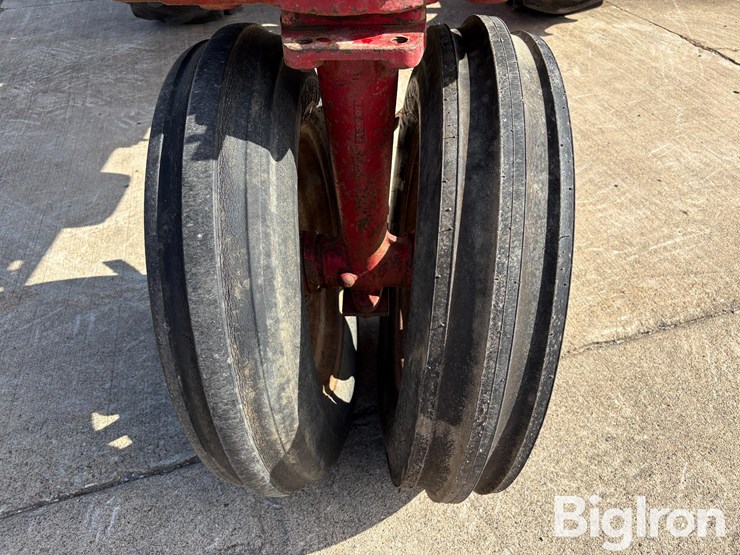 1957-case-ih-450-image-9