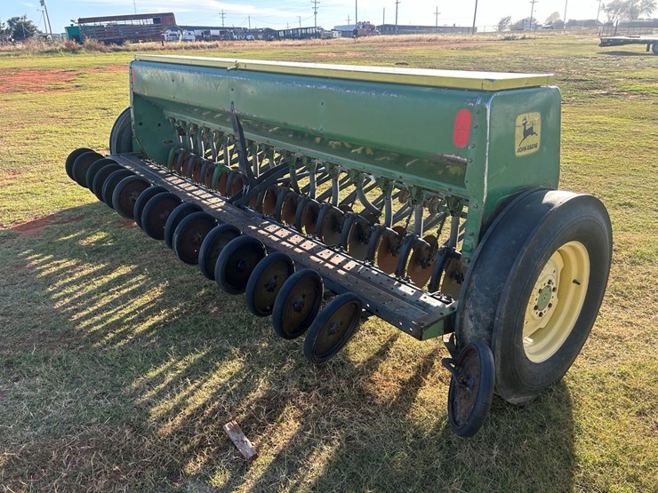 john-deere-8200-image-3