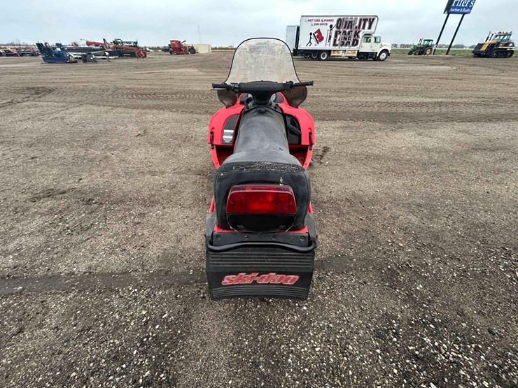 1998-500-ski-doo-snowmobile-image-4