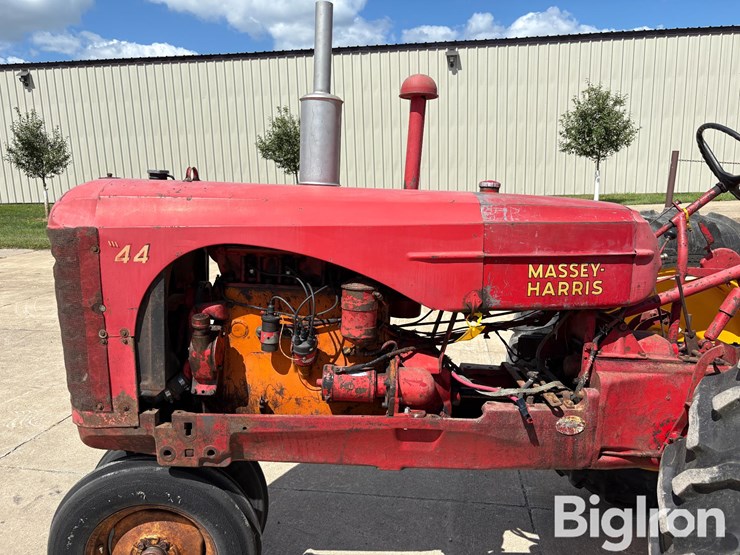 1949-massey-ferguson-44-image-10