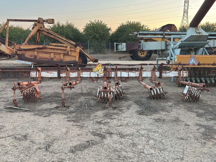 4-row-cultivator-image-7