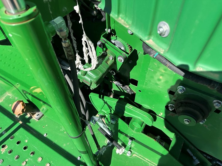 2017-john-deere-cs690-image-44