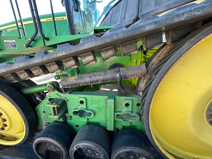 john-deere-8320rt-image-9