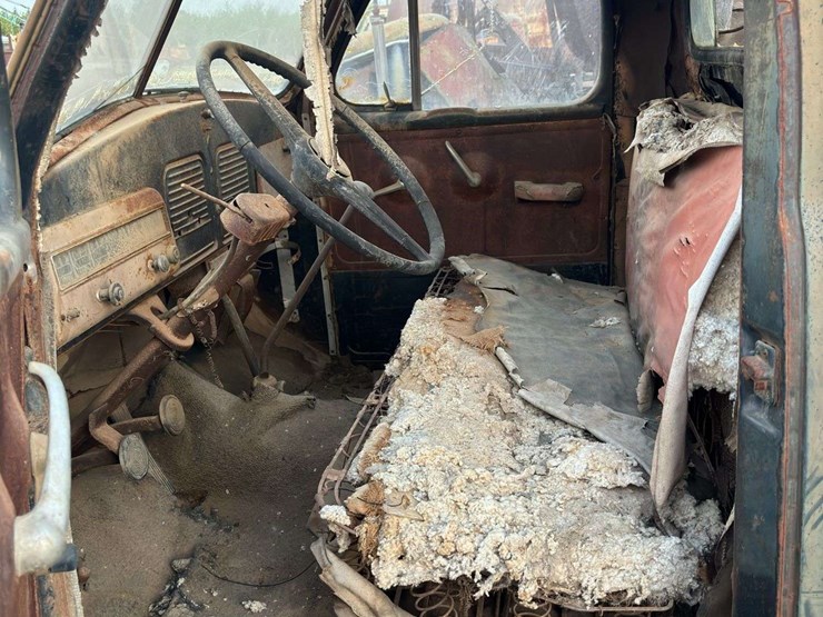 studebaker-stake-bed-truck-image-19