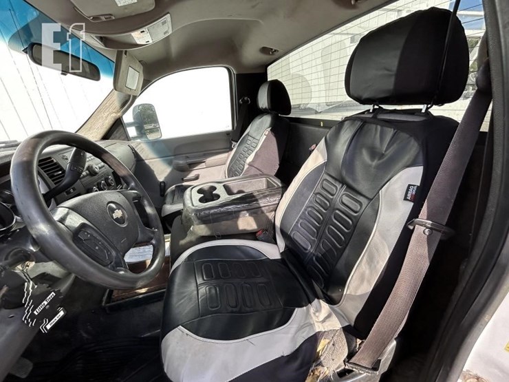 2008-chevrolet-2500hd-image-10