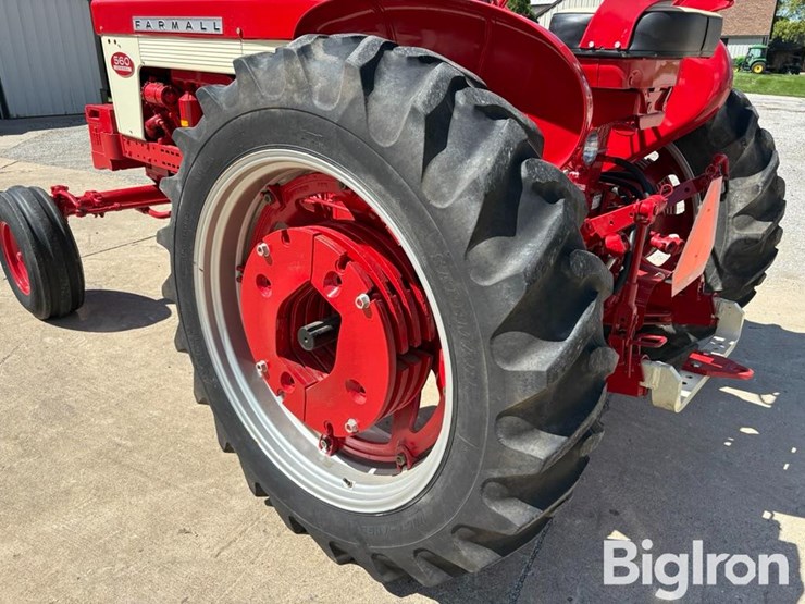 1961-case-ih-560-image-19