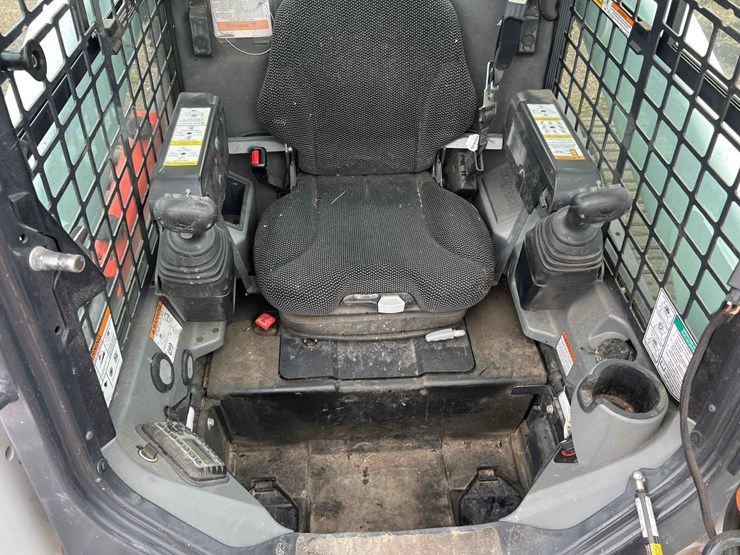 2021-bobcat-t770-image-13