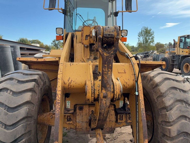 caterpillar-938f-image-34