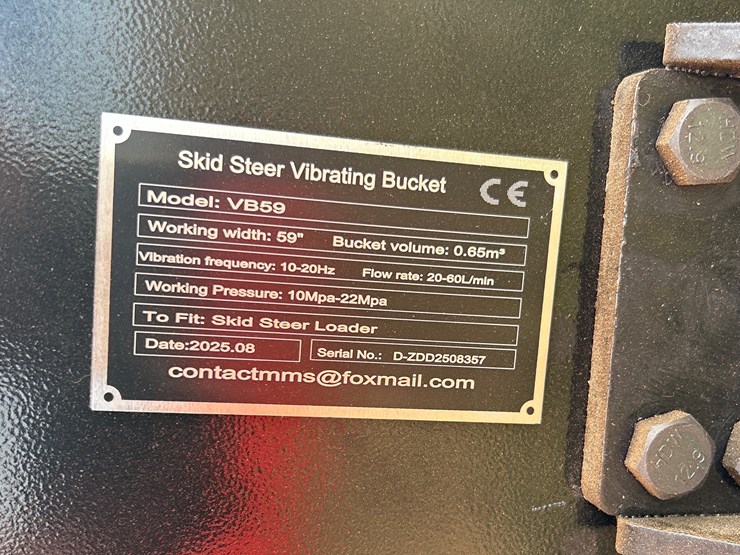 #478-•-quick-attach-vibrating-bucket-image-4